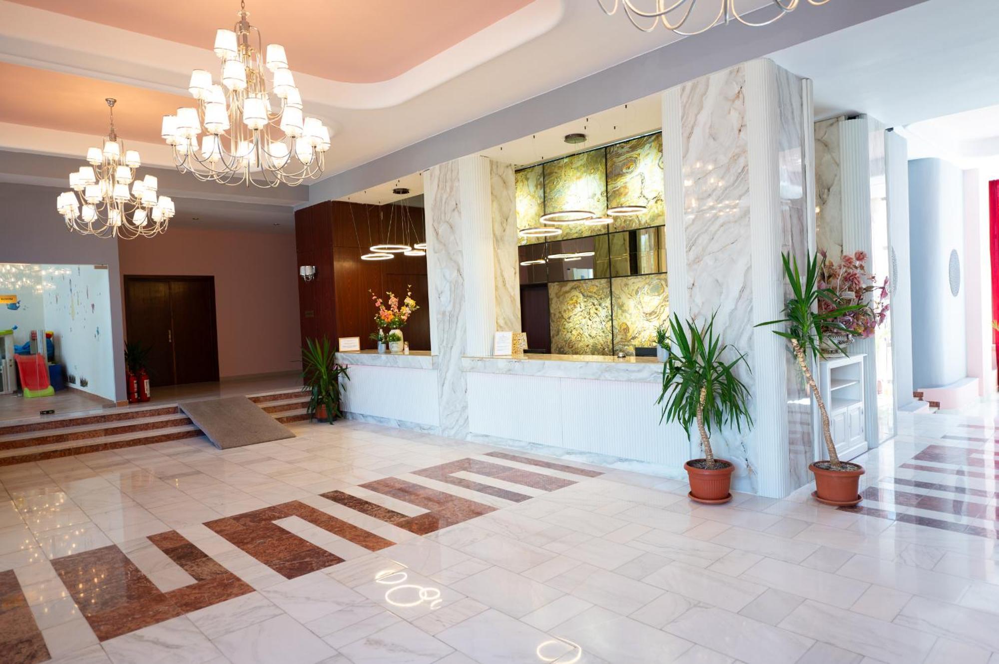 Hotel Ambasador มามายา ภายนอก รูปภาพ