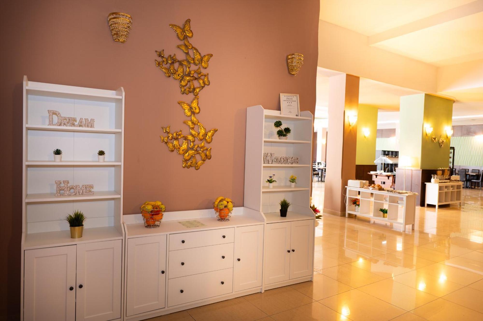 Hotel Ambasador มามายา ภายนอก รูปภาพ