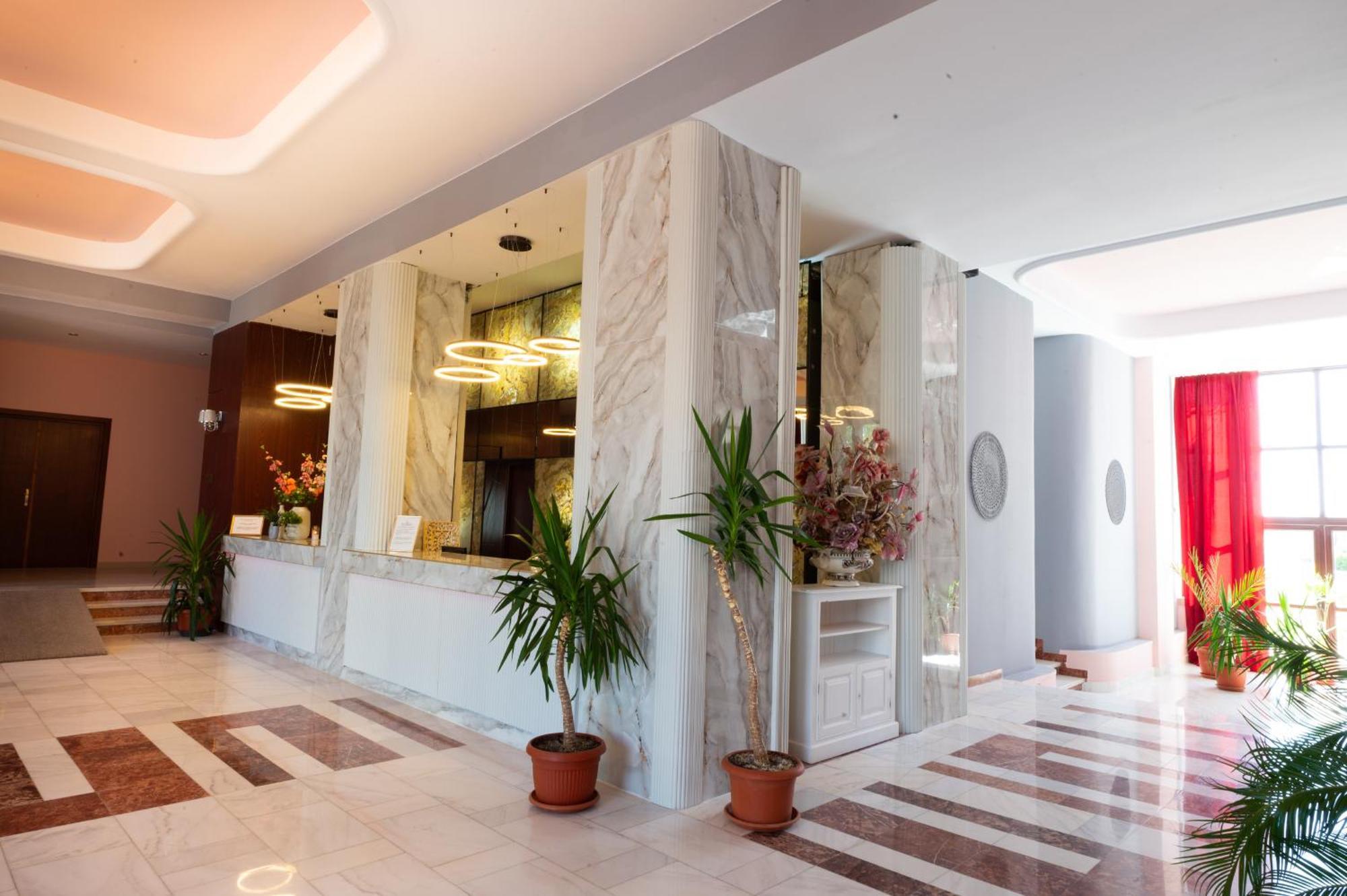 Hotel Ambasador มามายา ภายนอก รูปภาพ